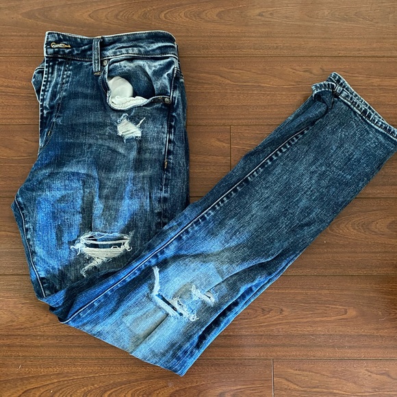 Distressed American Eagle Jeans - Picture 1 of 6